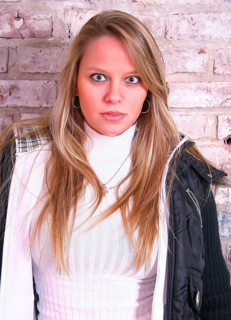 Дина, 43